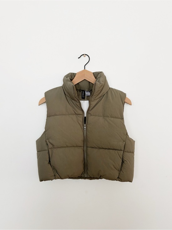 H&M Jackets & Blazers - H&M Cropped Puffer Vest in Khaki Green Size XS